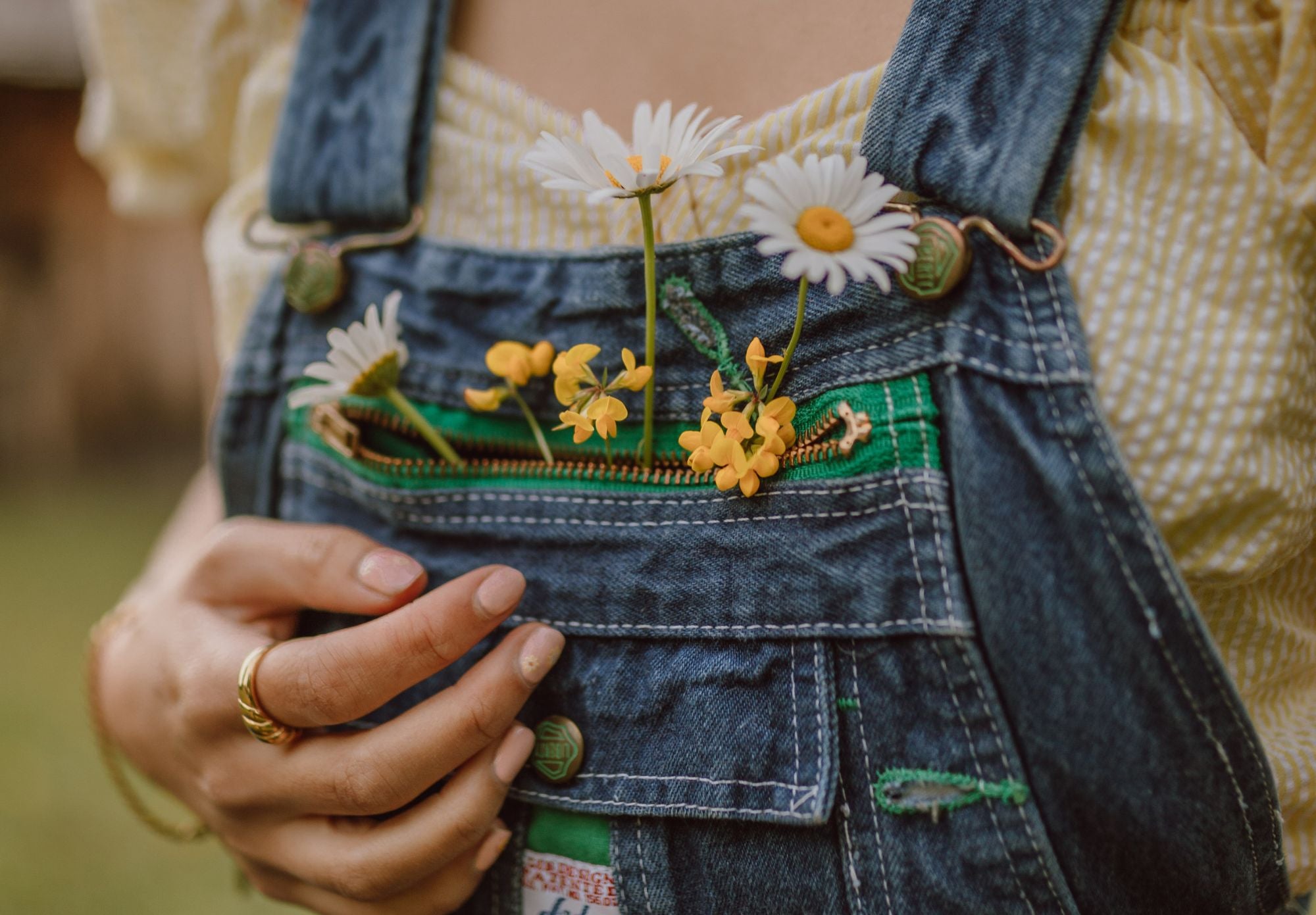 Women's Guide to Casual Spring Outfits: Stylish Looks for Everyday